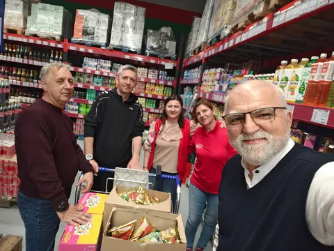 Să îmbrăcăm un copil de Paști! — aprilie 2026